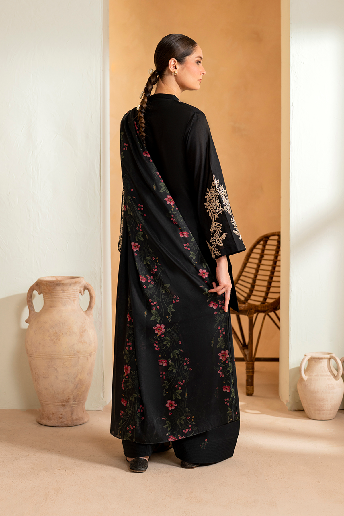 Iznik 3PC Embroidered Lawn with Chiffon Printed Dupatta