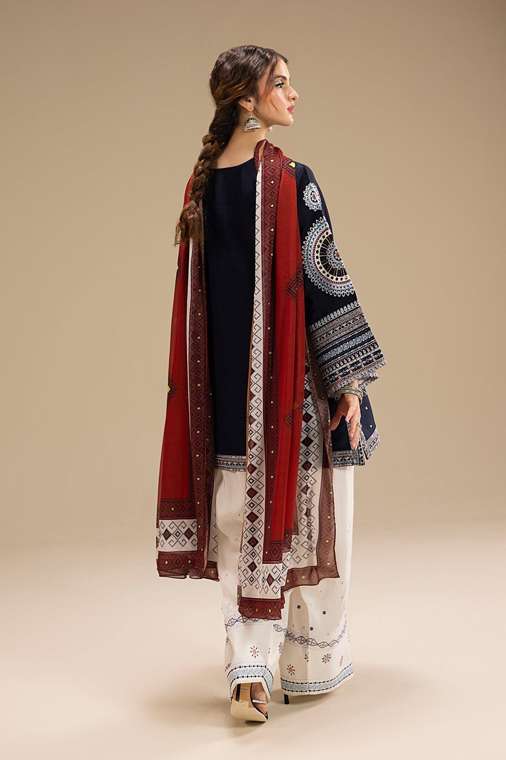 UNSTITCHED 3PC DHANAK EMBROIDERED SUIT V241