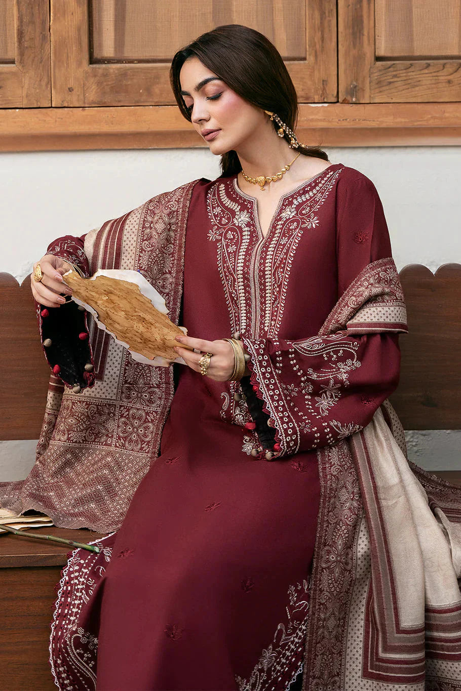 IZEL-3PC DHANAK EMBROIDERED SHIRT WITH COURTRAI PRINT SHAWL