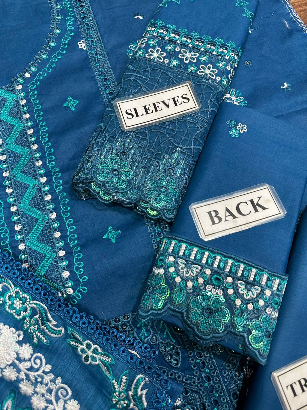 Qalamkar Premium Pure Lawn Emb With Minar Organza Duppata