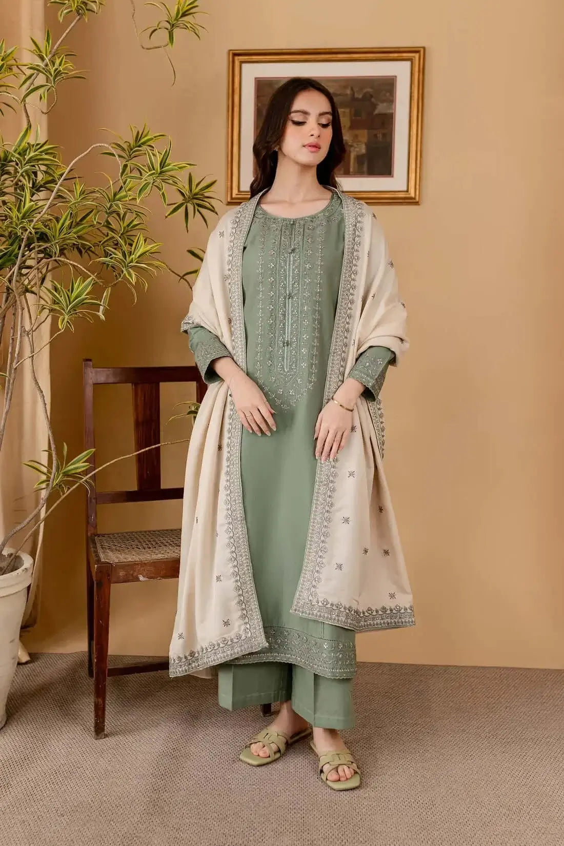 3 Piece Unstitched Heavy Embroidered Lawn Suit ( Embroidered Lawn Dupatta )