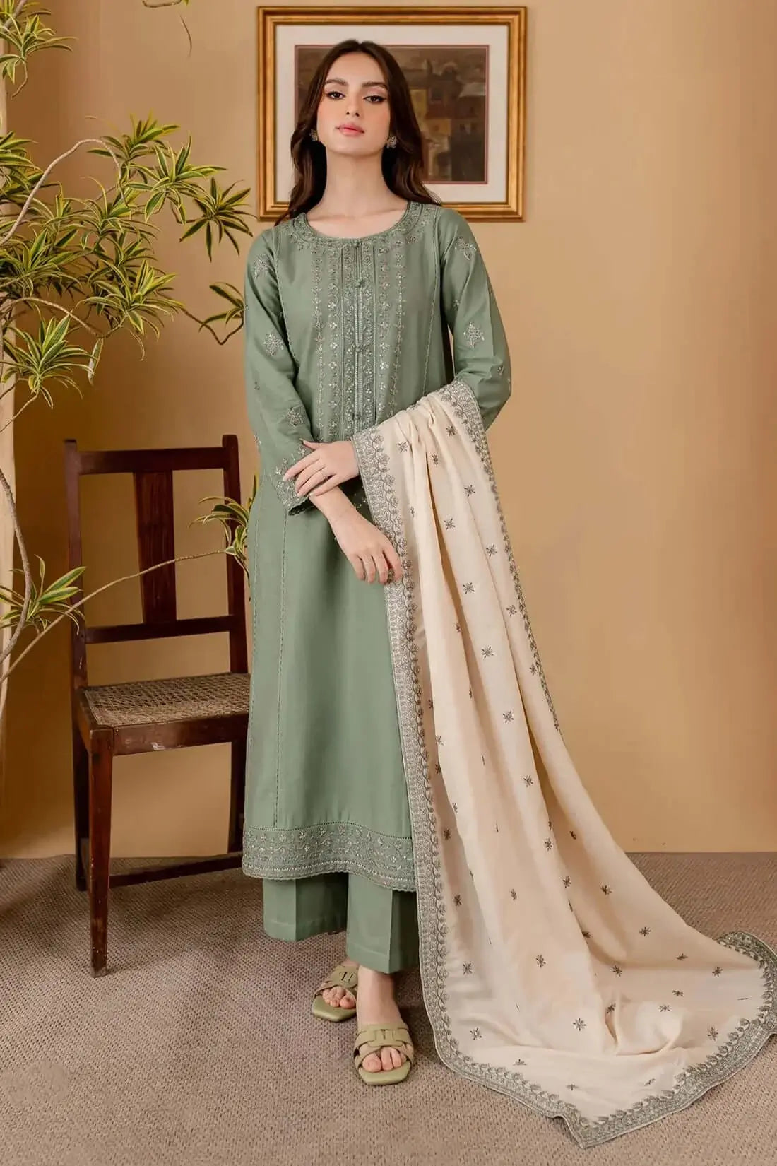 3 Piece Unstitched Heavy Embroidered Lawn Suit ( Embroidered Lawn Dupatta )