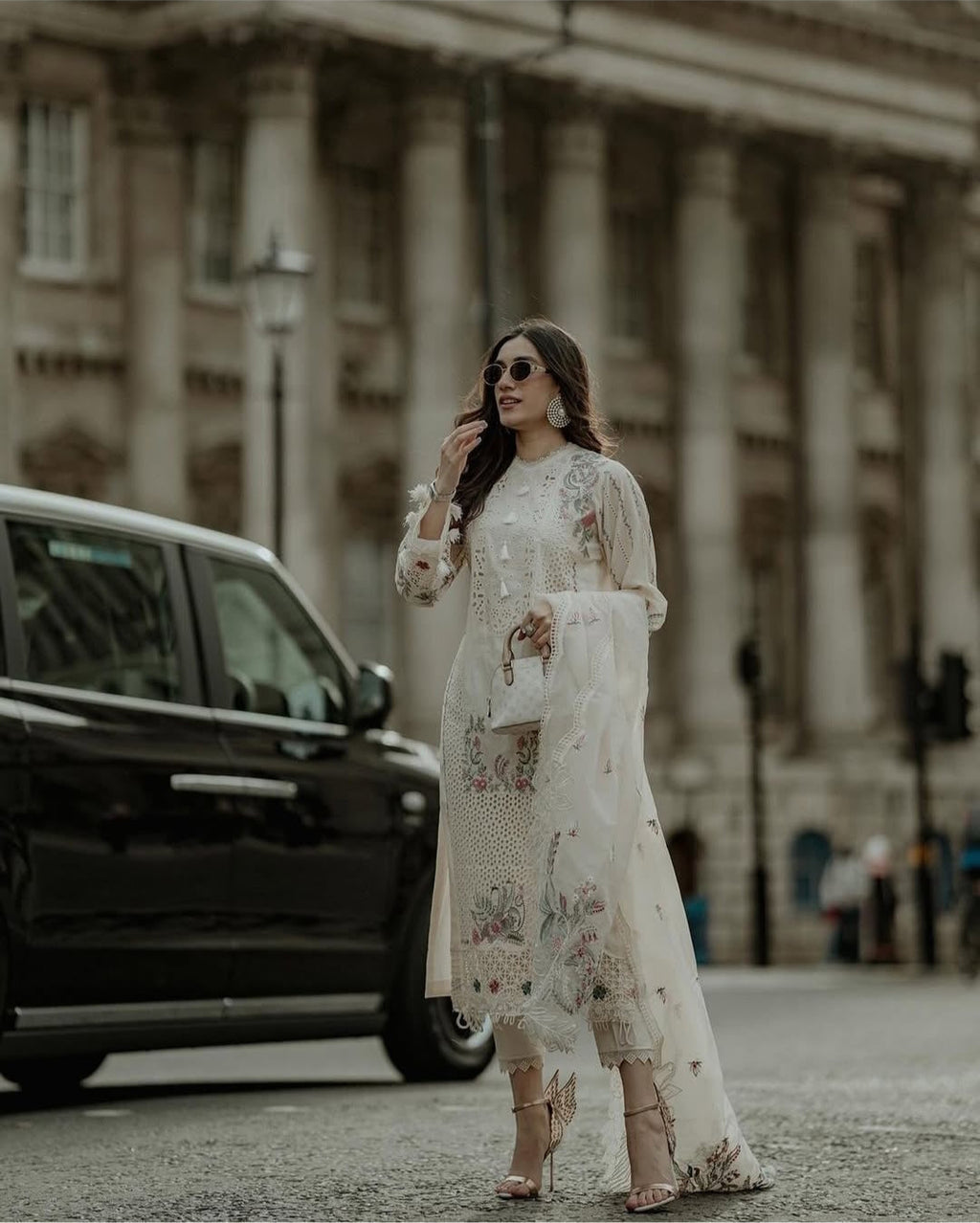 3 Piece - Unstitched Chicken Kari Embroidered Lawn Fabric QL-2605