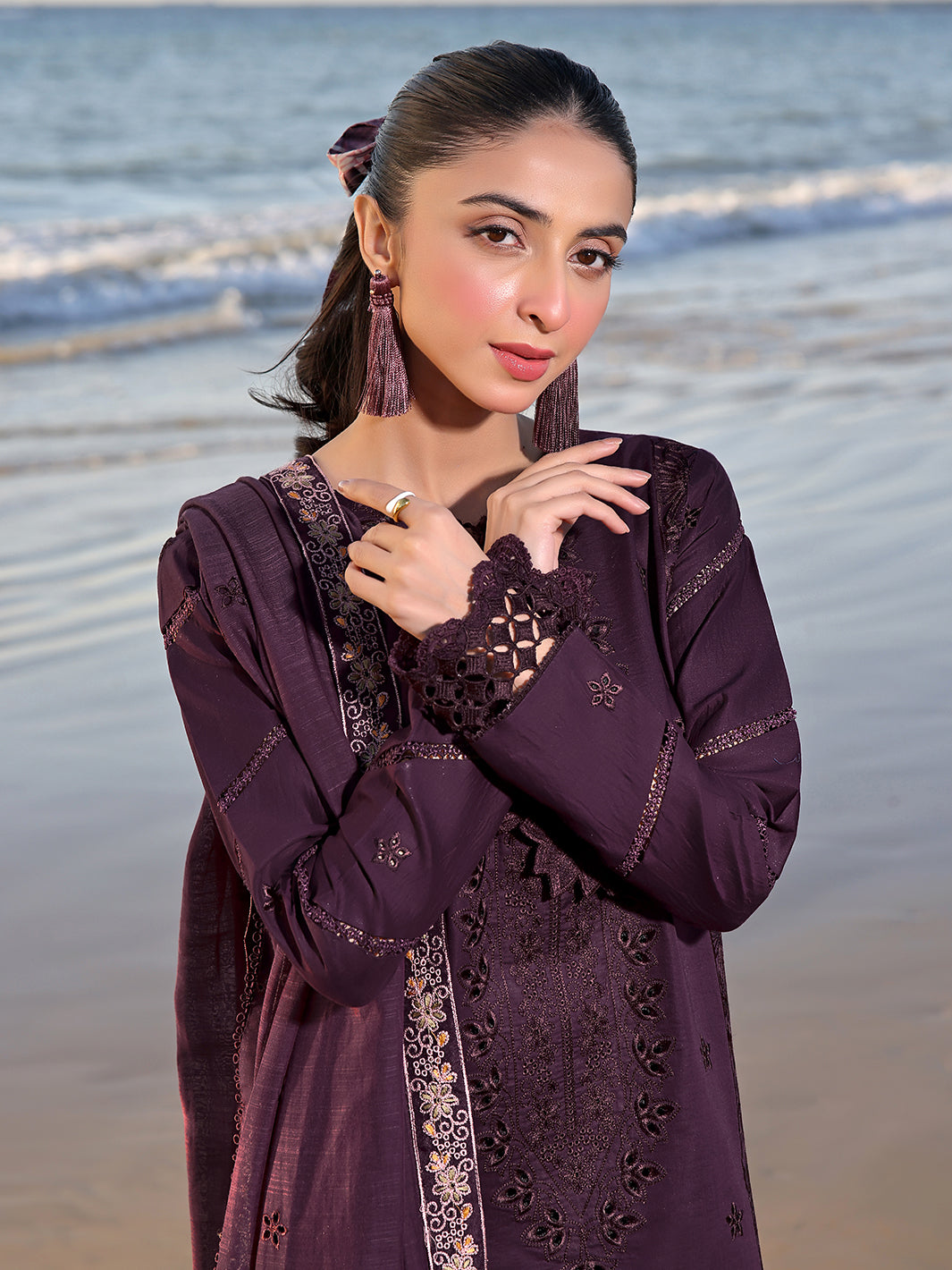 3 Piece - Unstitched Fully Embroided Lawn Fabric IZ-813