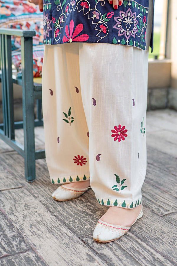 2 Piece - Unstitched Embroidered Lawn Fabric