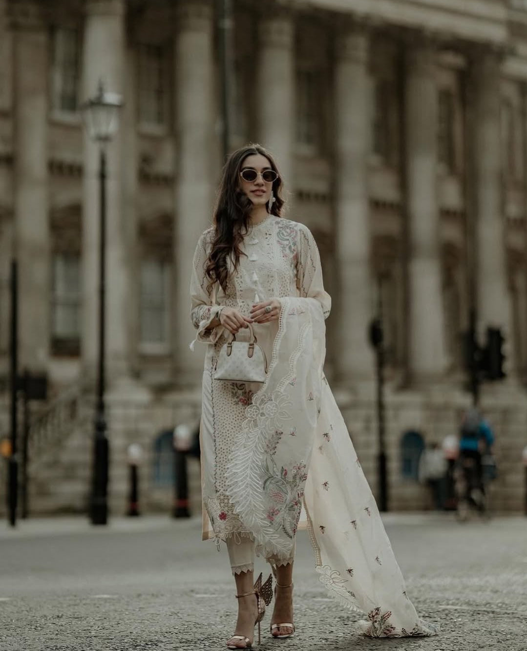 3 Piece - Unstitched Chicken Kari Embroidered Lawn Fabric QL-2605